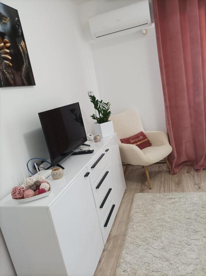 Soft Apartments Галац Экстерьер фото